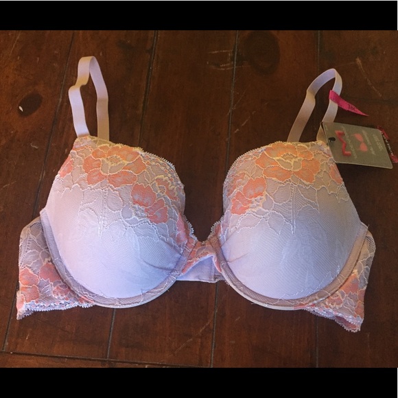 Maidenform Other - MaidenForm Plunge Push Up 38C